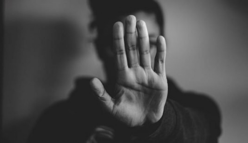 A generic square placeholder image with rounded corners in a figure.