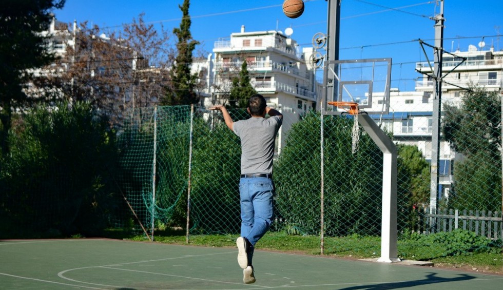 A generic square placeholder image with rounded corners in a figure.
