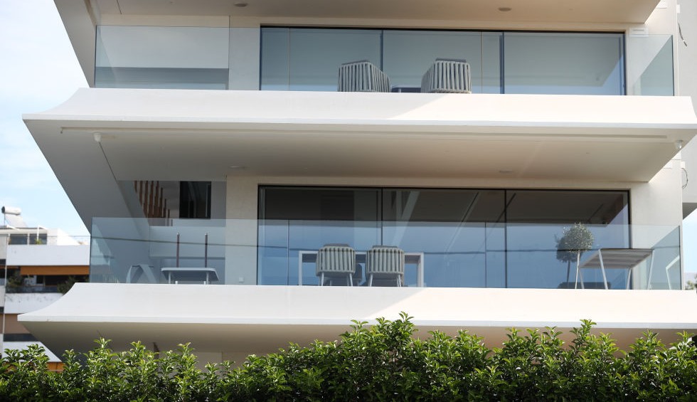 A generic square placeholder image with rounded corners in a figure.