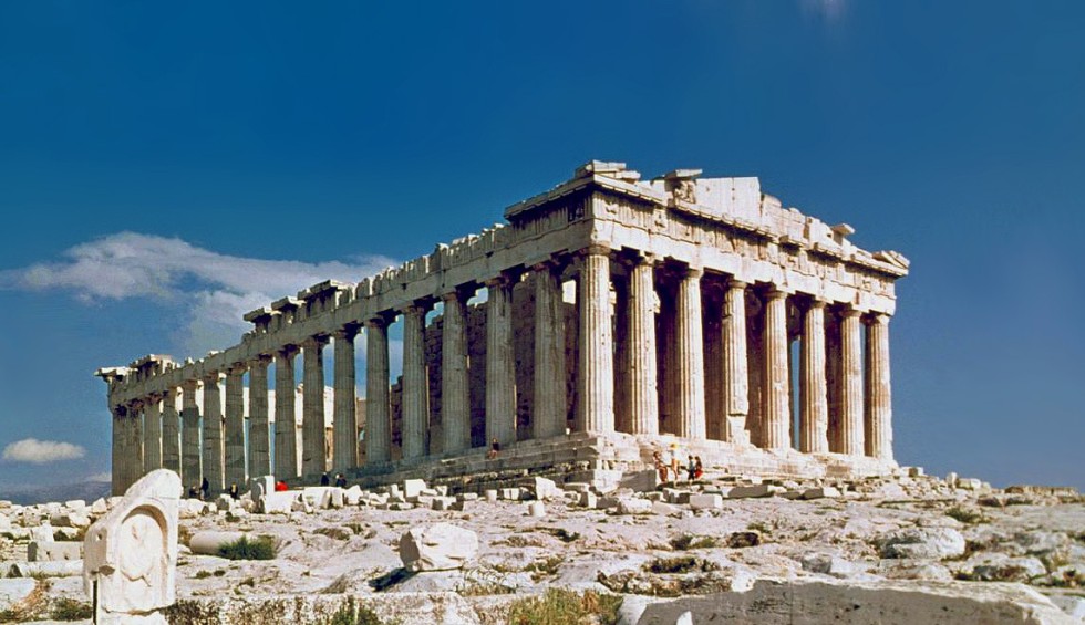 A generic square placeholder image with rounded corners in a figure.