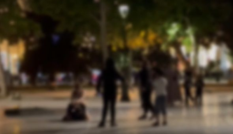 A generic square placeholder image with rounded corners in a figure.