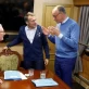 Το Ελιζέ διαψεύδει τις θεωρίες περί χρήσης ναρκωτικών από τον Μακρόν Post Image