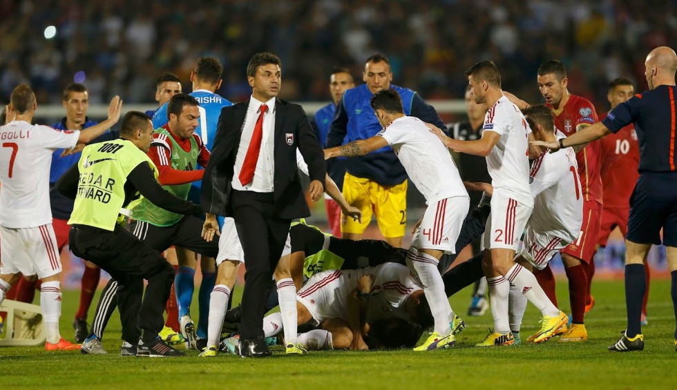 A generic square placeholder image with rounded corners in a figure.