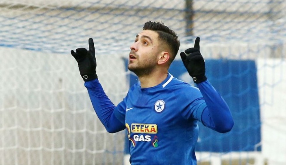 A generic square placeholder image with rounded corners in a figure.