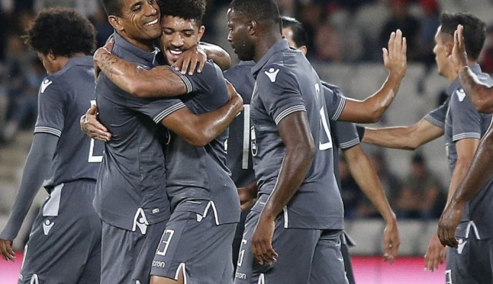 A generic square placeholder image with rounded corners in a figure.