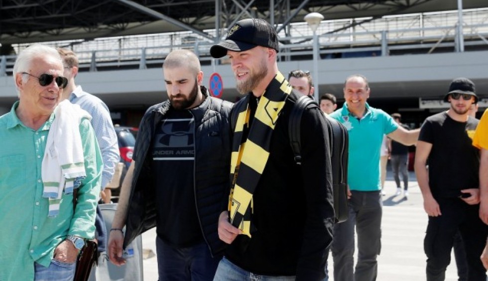 A generic square placeholder image with rounded corners in a figure.