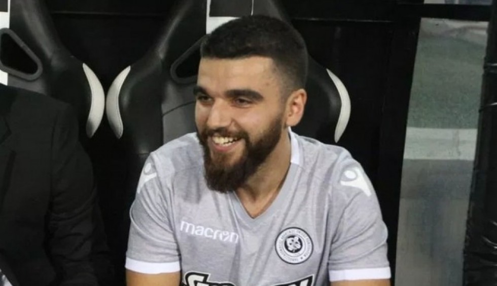 A generic square placeholder image with rounded corners in a figure.