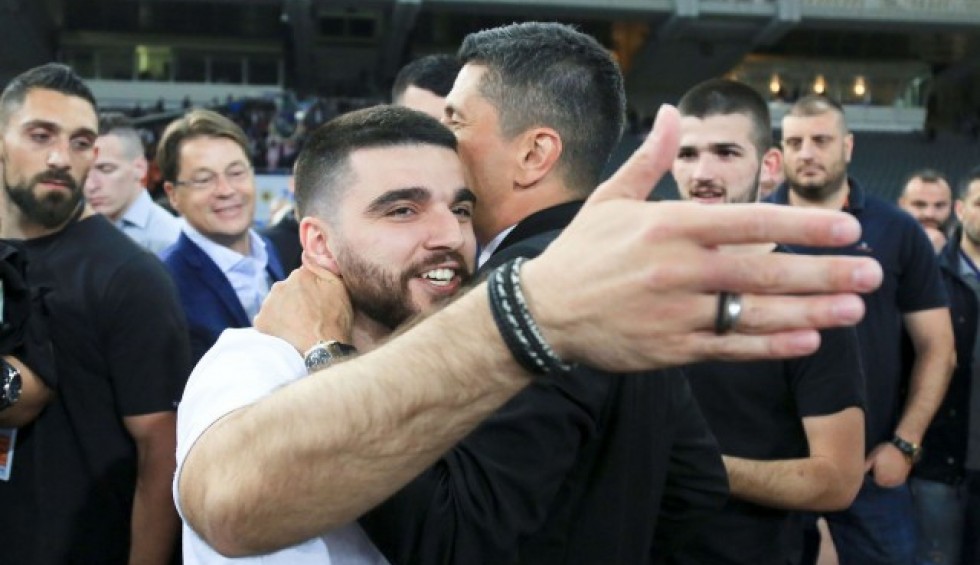 A generic square placeholder image with rounded corners in a figure.