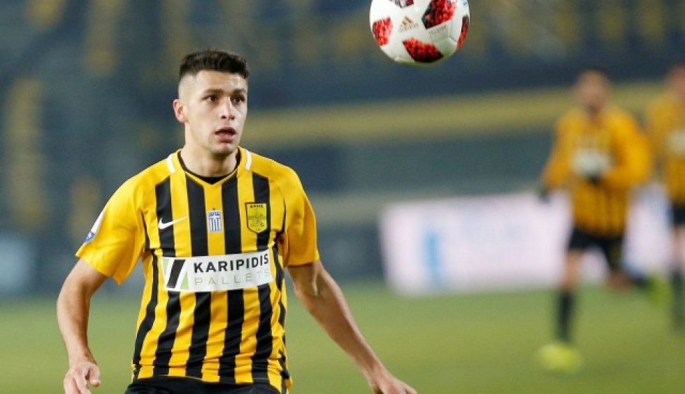 A generic square placeholder image with rounded corners in a figure.