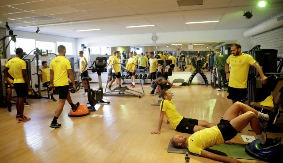 A generic square placeholder image with rounded corners in a figure.