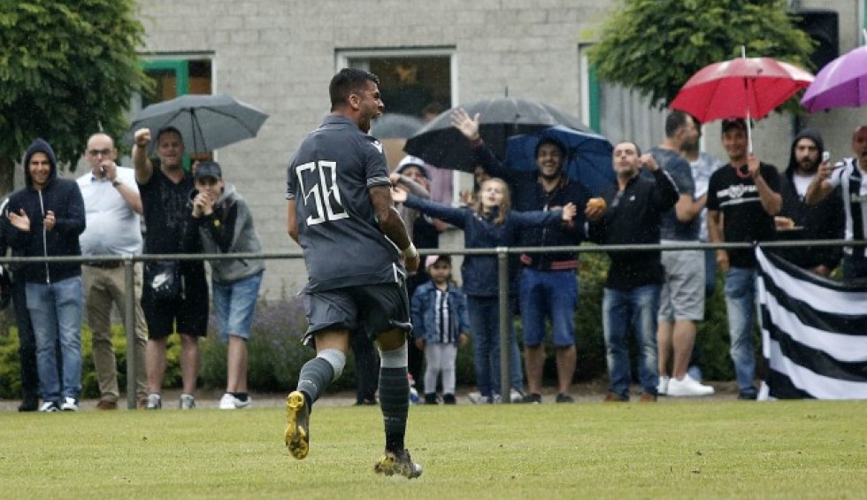 A generic square placeholder image with rounded corners in a figure.