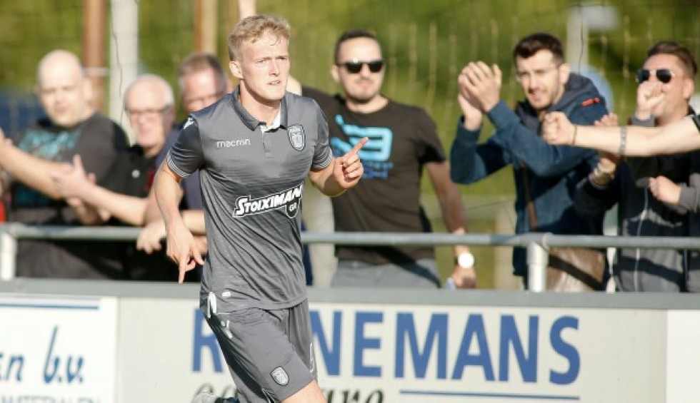 A generic square placeholder image with rounded corners in a figure.