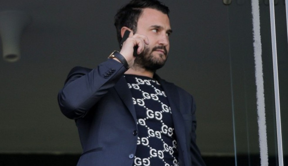 A generic square placeholder image with rounded corners in a figure.