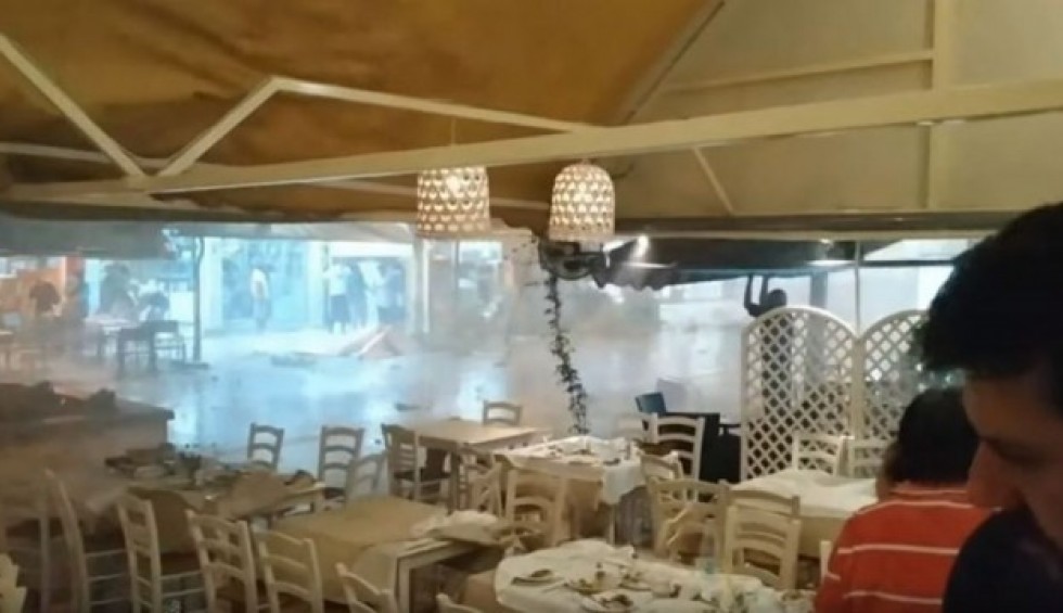 A generic square placeholder image with rounded corners in a figure.