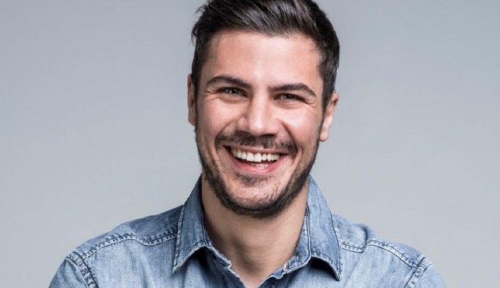 A generic square placeholder image with rounded corners in a figure.