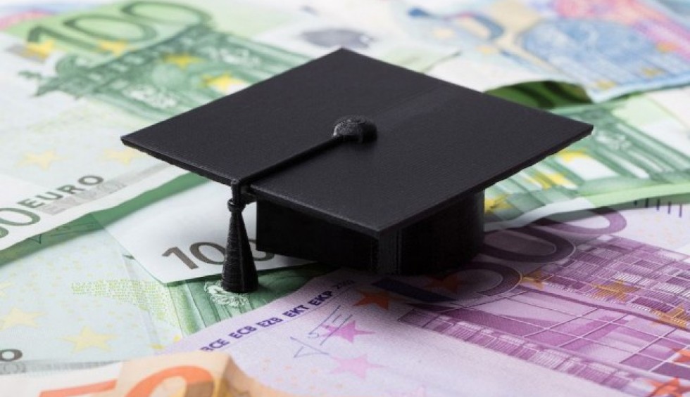 A generic square placeholder image with rounded corners in a figure.