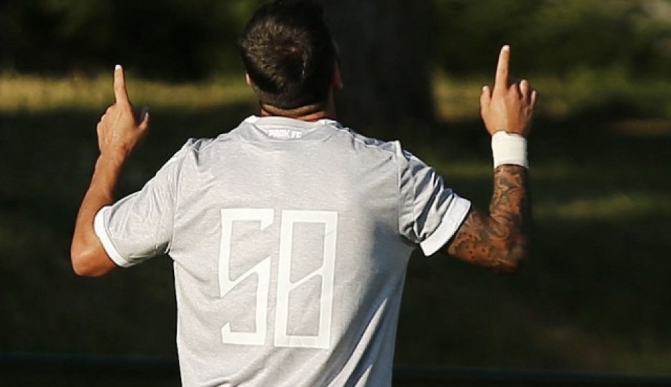 A generic square placeholder image with rounded corners in a figure.