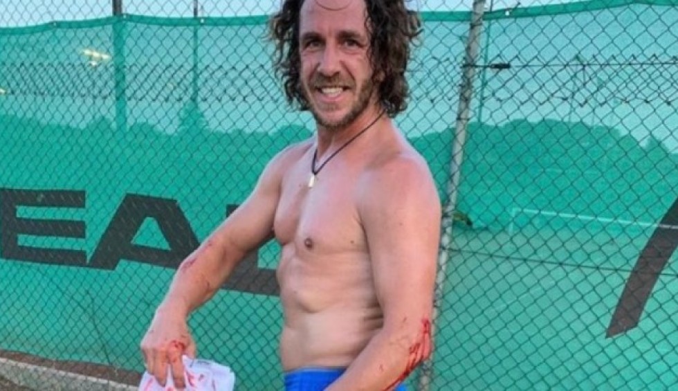 A generic square placeholder image with rounded corners in a figure.