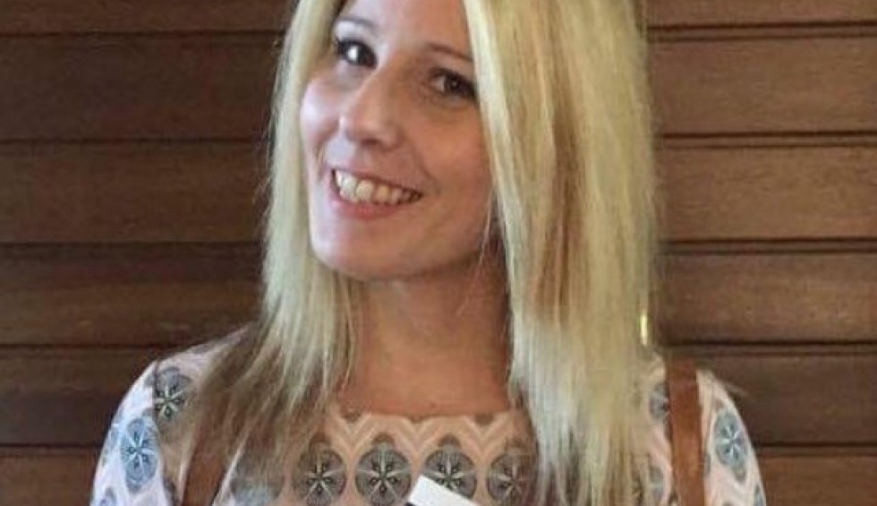 A generic square placeholder image with rounded corners in a figure.