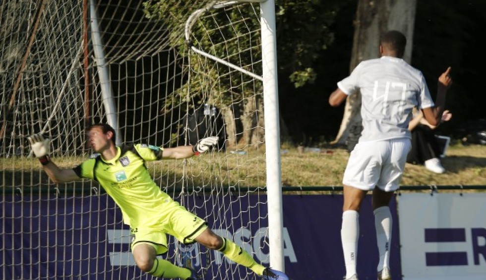 A generic square placeholder image with rounded corners in a figure.