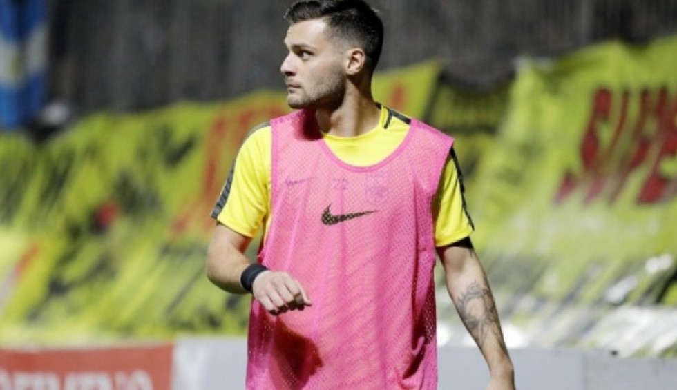 A generic square placeholder image with rounded corners in a figure.