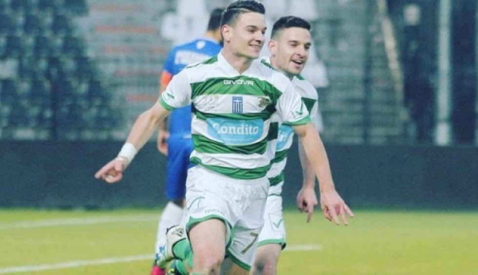 A generic square placeholder image with rounded corners in a figure.