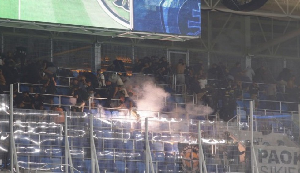 A generic square placeholder image with rounded corners in a figure.