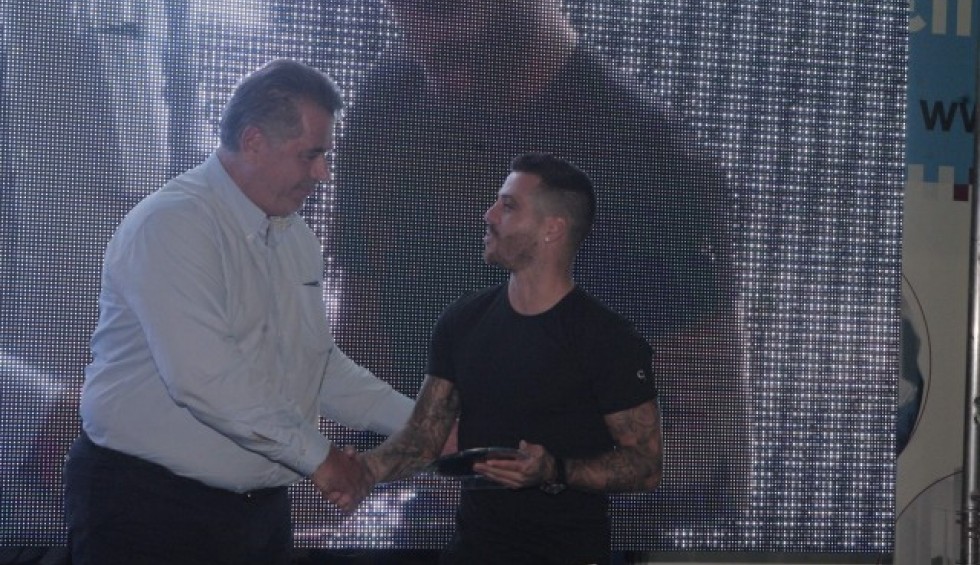 A generic square placeholder image with rounded corners in a figure.