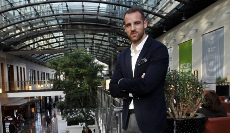 A generic square placeholder image with rounded corners in a figure.