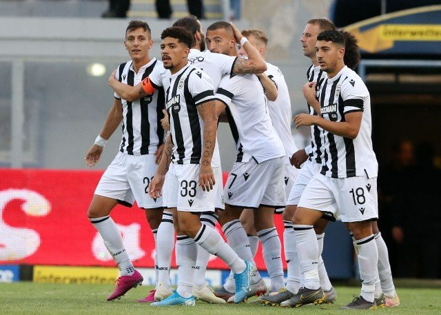 A generic square placeholder image with rounded corners in a figure.