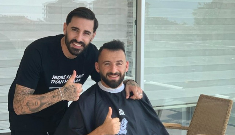 A generic square placeholder image with rounded corners in a figure.