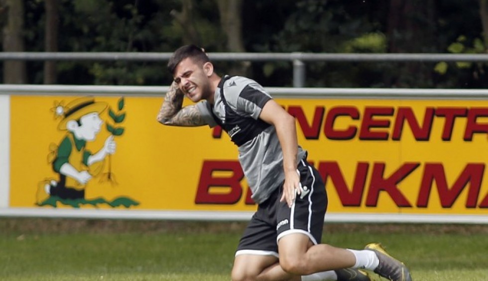 A generic square placeholder image with rounded corners in a figure.