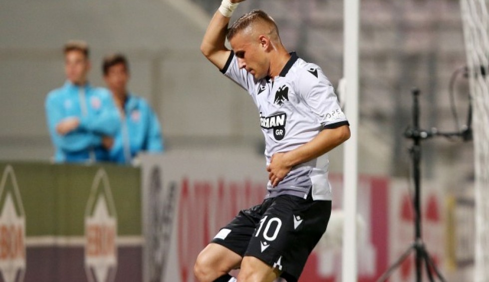 A generic square placeholder image with rounded corners in a figure.