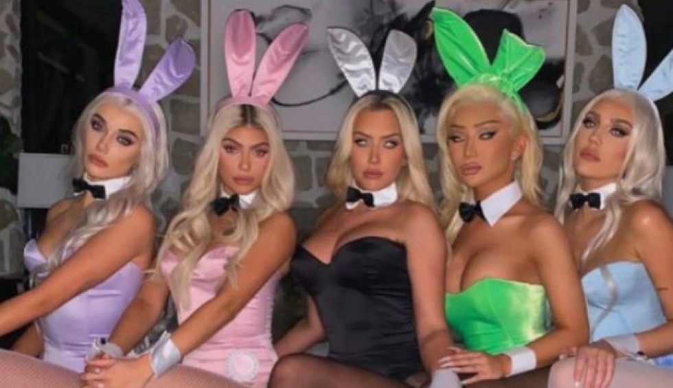 A generic square placeholder image with rounded corners in a figure.