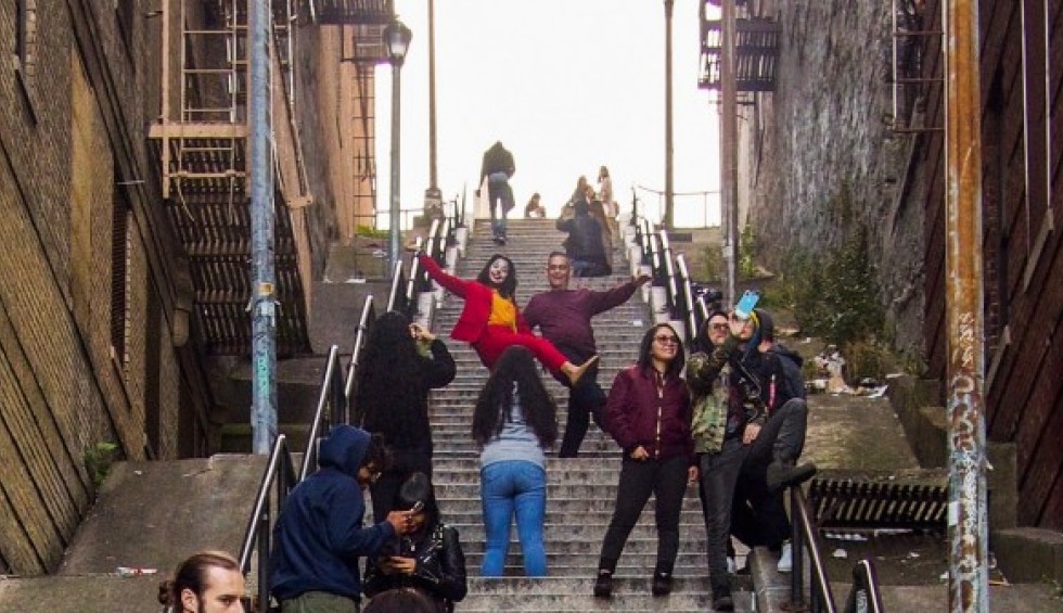 A generic square placeholder image with rounded corners in a figure.