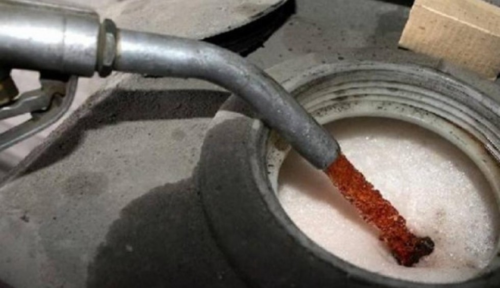 A generic square placeholder image with rounded corners in a figure.