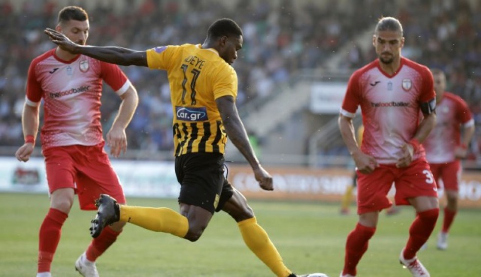 A generic square placeholder image with rounded corners in a figure.