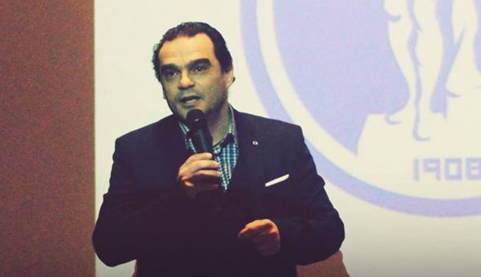 A generic square placeholder image with rounded corners in a figure.