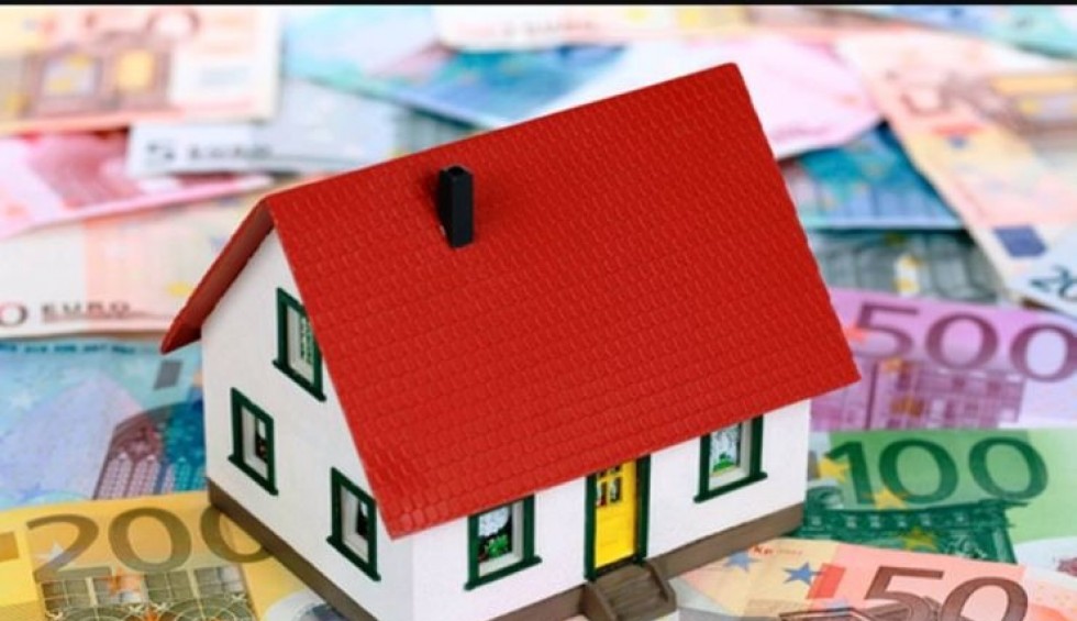 A generic square placeholder image with rounded corners in a figure.