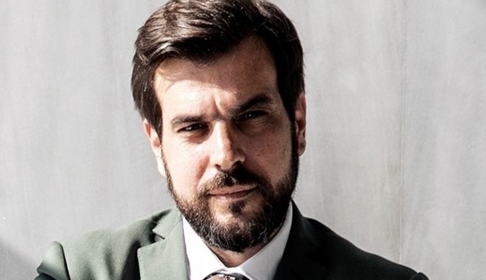 A generic square placeholder image with rounded corners in a figure.