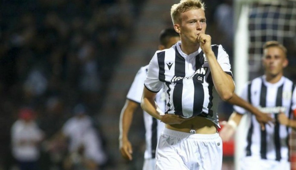 A generic square placeholder image with rounded corners in a figure.