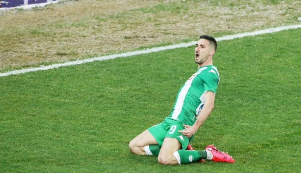 A generic square placeholder image with rounded corners in a figure.