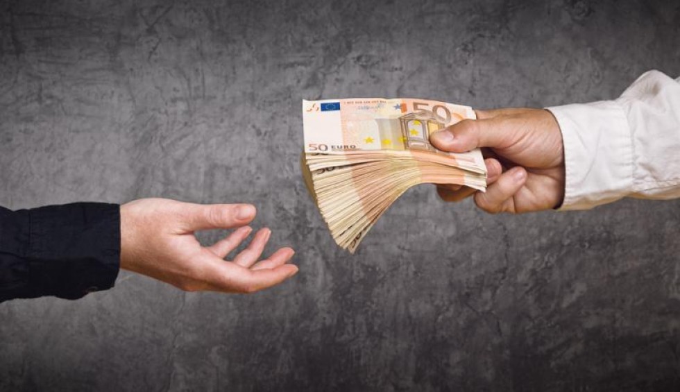 A generic square placeholder image with rounded corners in a figure.