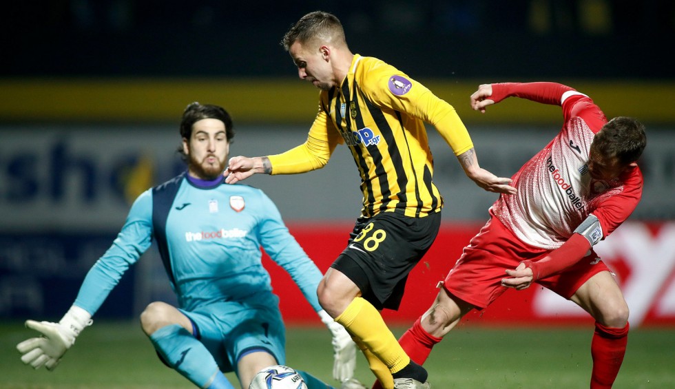 A generic square placeholder image with rounded corners in a figure.