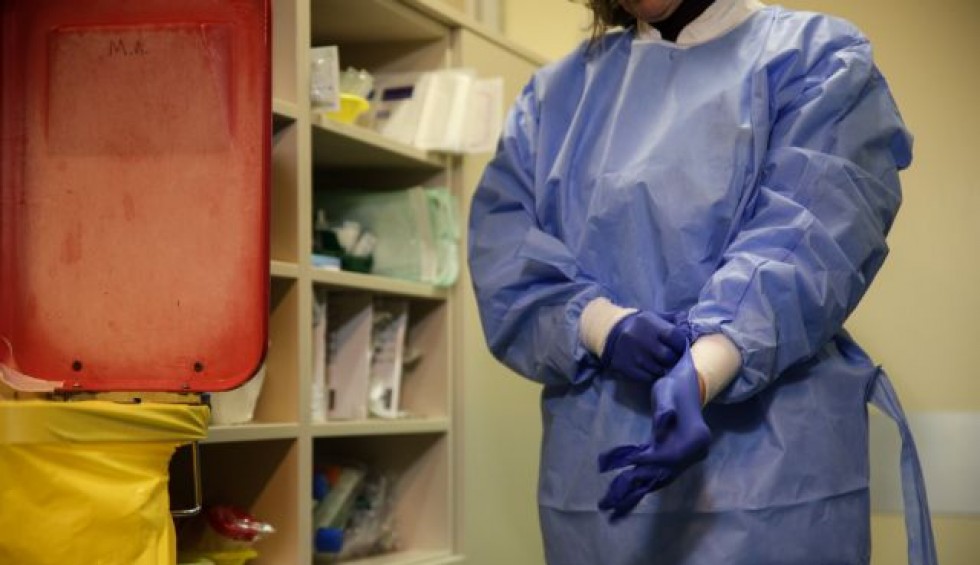 A generic square placeholder image with rounded corners in a figure.