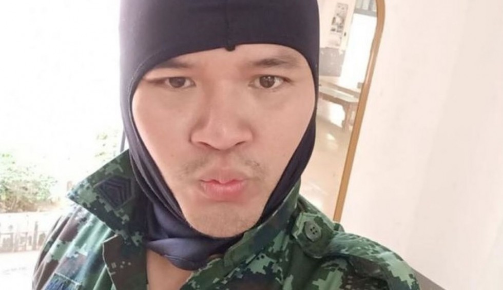 A generic square placeholder image with rounded corners in a figure.