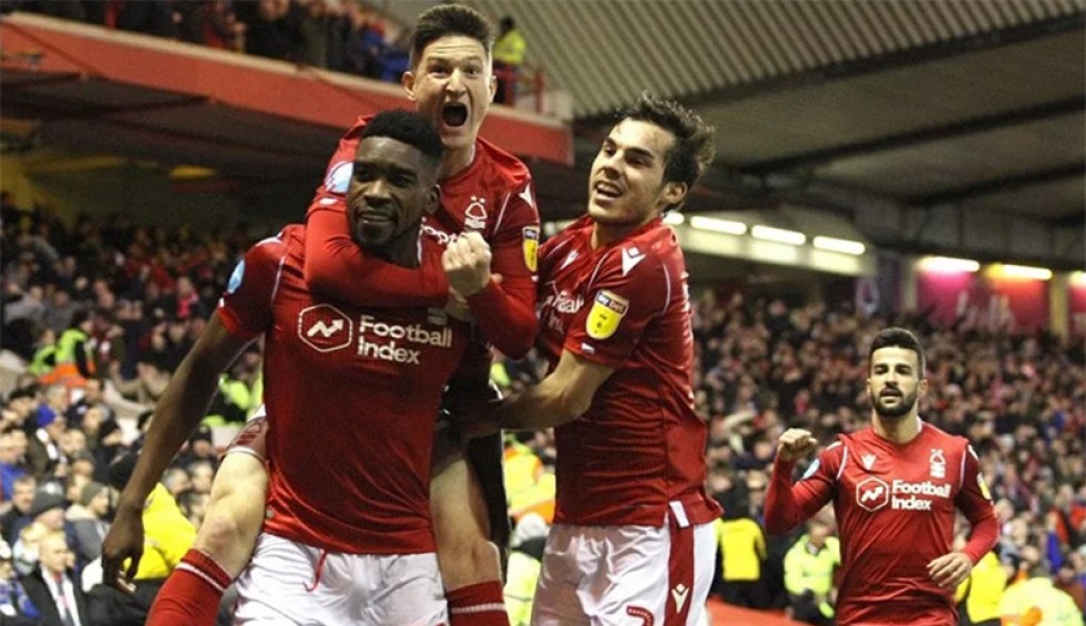 A generic square placeholder image with rounded corners in a figure.