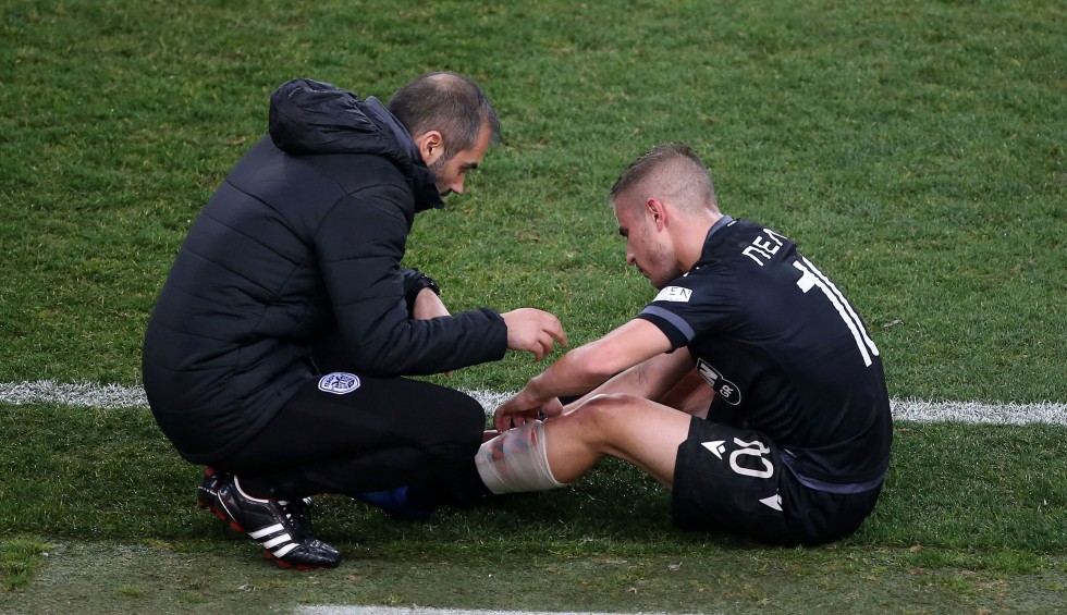 A generic square placeholder image with rounded corners in a figure.