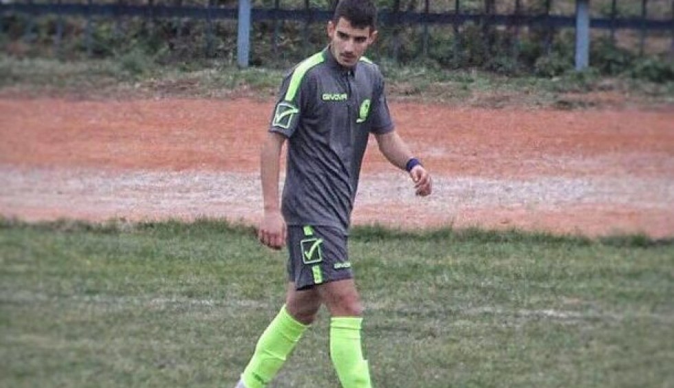 A generic square placeholder image with rounded corners in a figure.