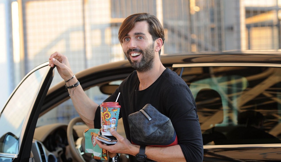 A generic square placeholder image with rounded corners in a figure.